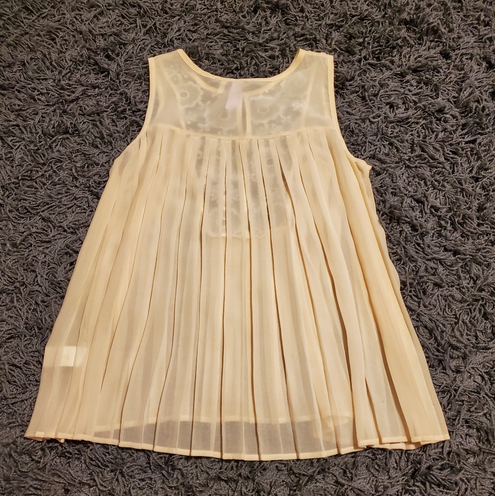 Flowy tank - Picture 3 of 4